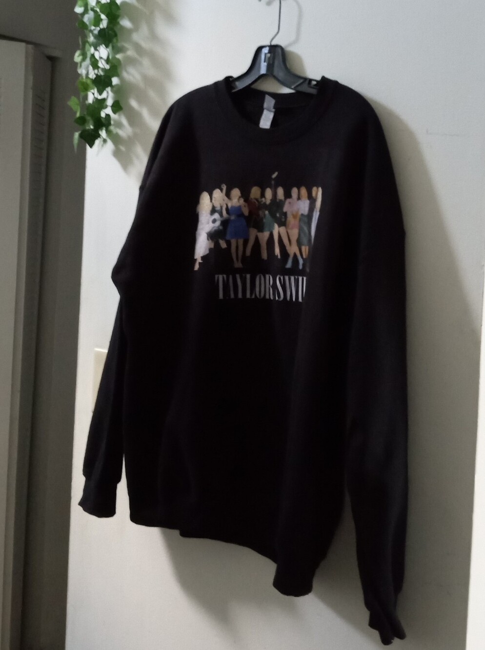 Taylor Swift Sweatshirt Size 2X